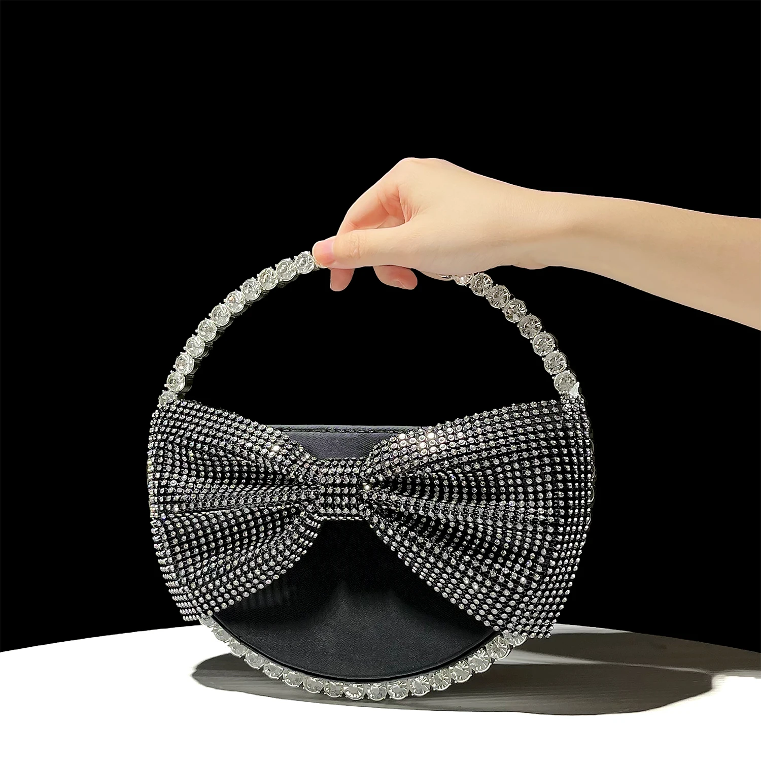 Купи Rhinestone Diamond Bow Circular Metallic Handle Satin Evening Bag Women's Handbag Dinner Party Crystal Shiny Bling Clutch Purse за 2,219 рублей в магазине AliExpress