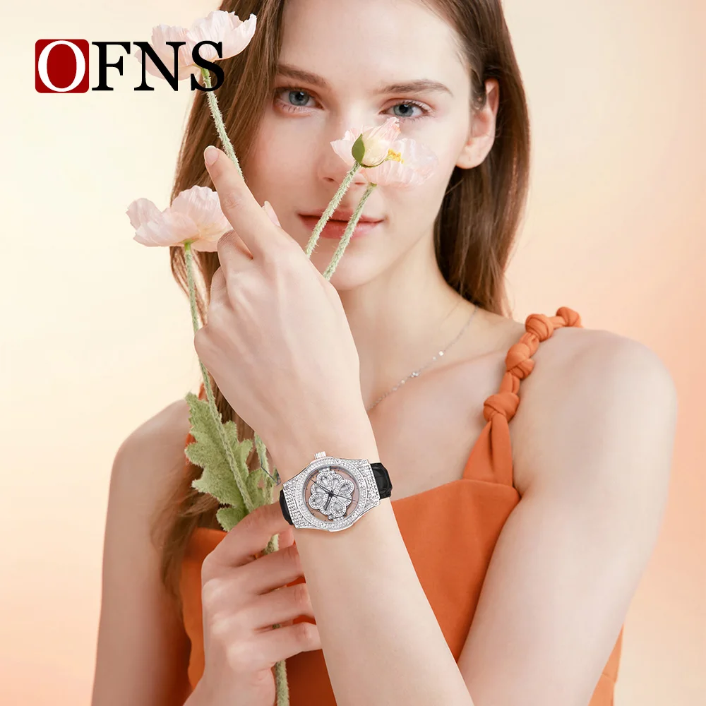 Часы наручные женские кварцевые с полным браслетом и ремешком бриллиантами