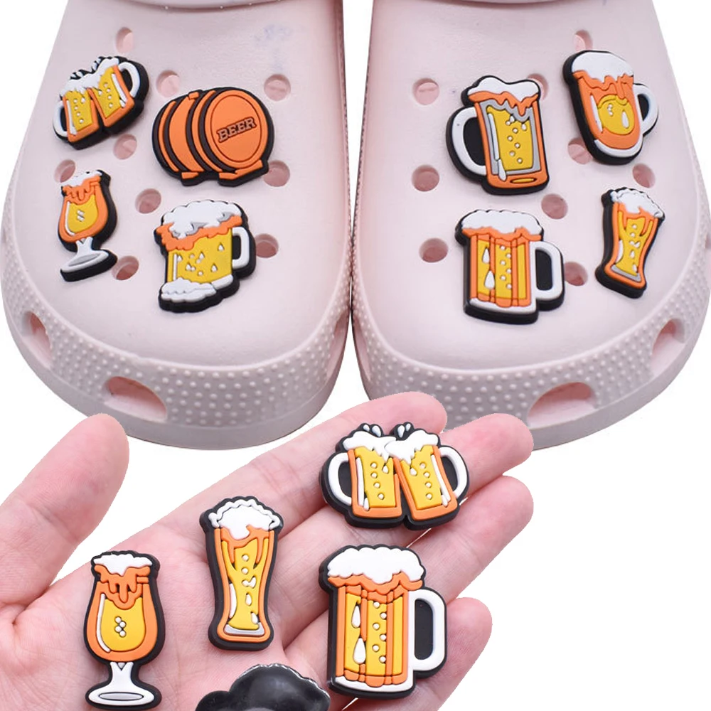 

Оптовая продажа, 1 шт., подвески для обуви из ПВХ для Crocs Beer Badge, Женская Пряжка для сандалий, Детские аксессуары для джинсов и мужчин, подарок на Рождество