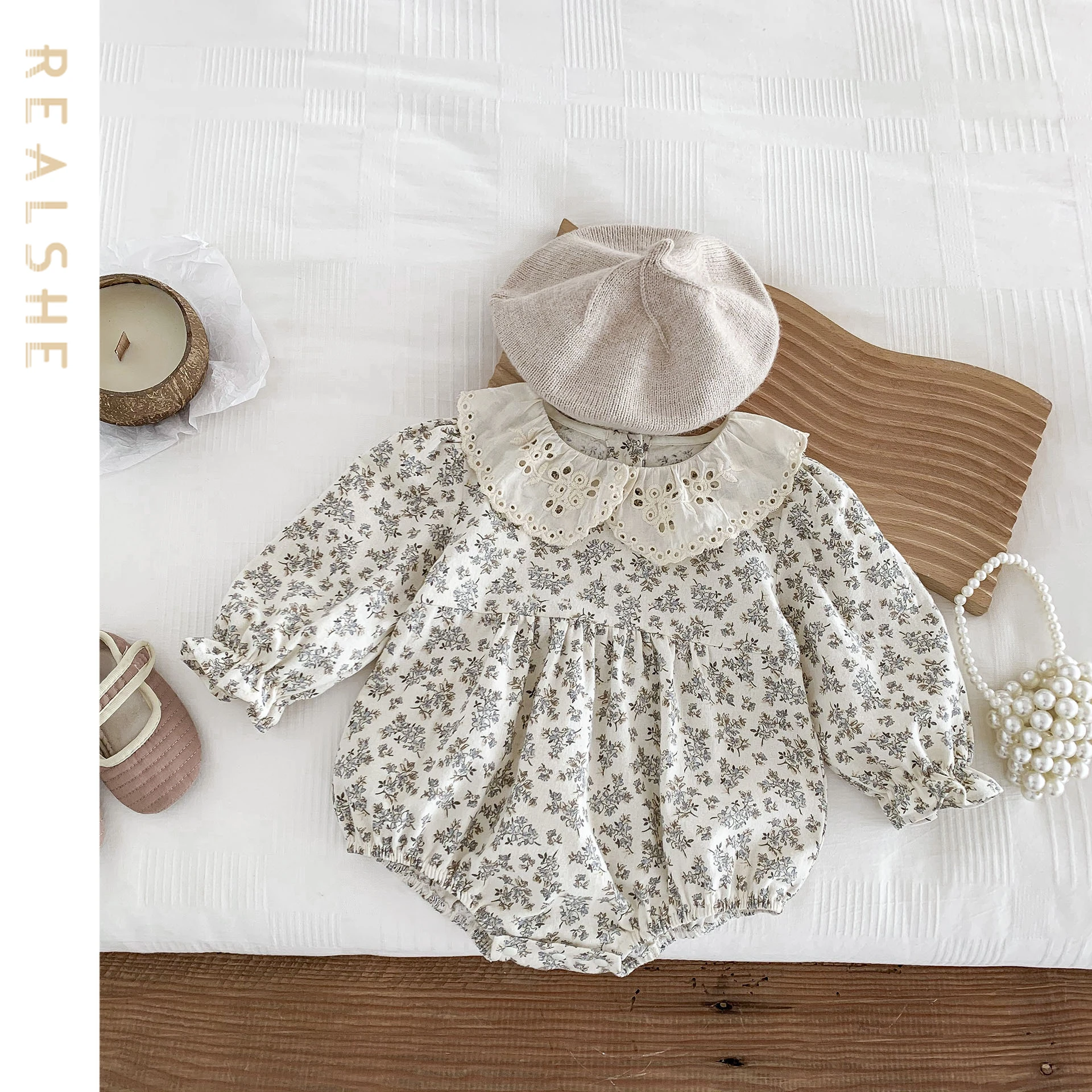 

0-24M Newborn Kid Baby Girl Romper Autumn Floral Baby Romper Hollow Out Lantern Sleeve Jumpsuit Girls Casual Playsuit