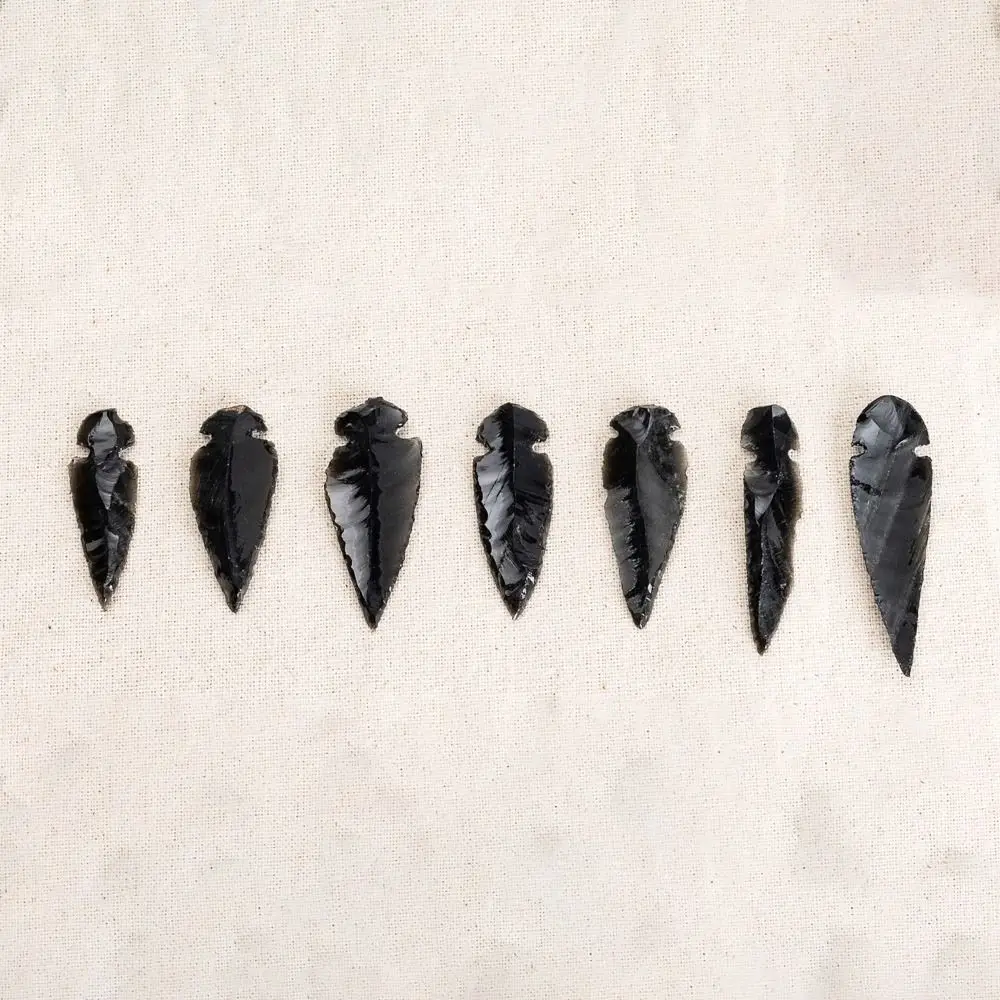 Энергетический камень черный натуральный обсидиан энергетический со стрелками