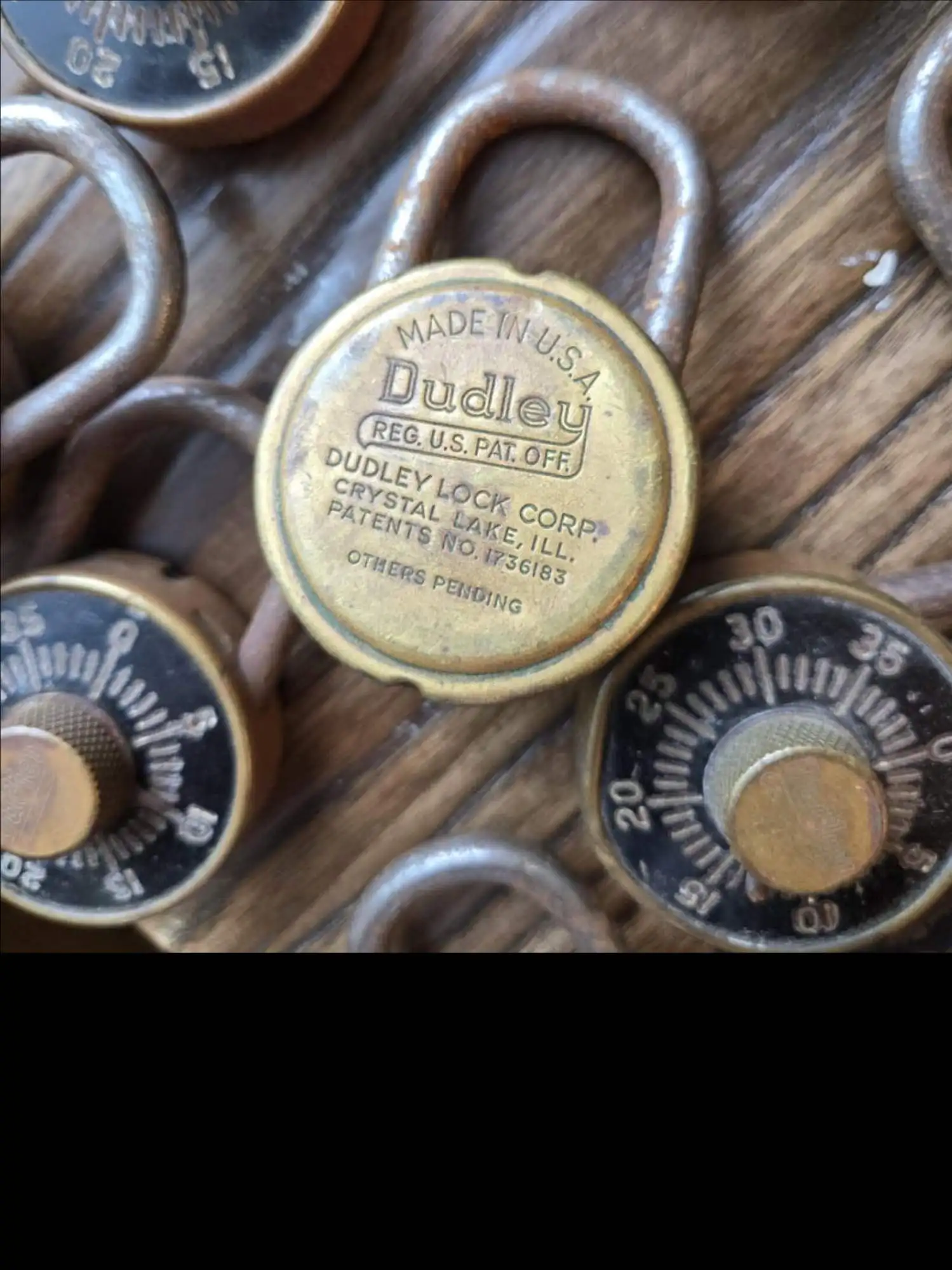 Фото Винтажный замок Dudley Corp Chicago — латунный комбинированный замок — без комбинации №3