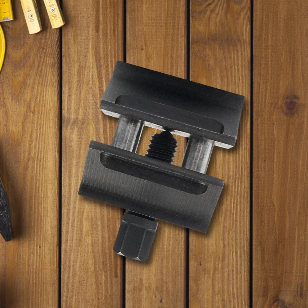 Инструмент для разбрасывания рулевого кулака стойки подвески автомобиля