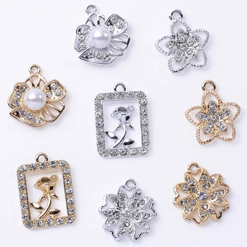 

20pcs Vintage Gold Metal Rose Flower Charms for Jewelry Making Antique Zinc Alloy Rhinestone Pearls Flowers Pendants Accessories
