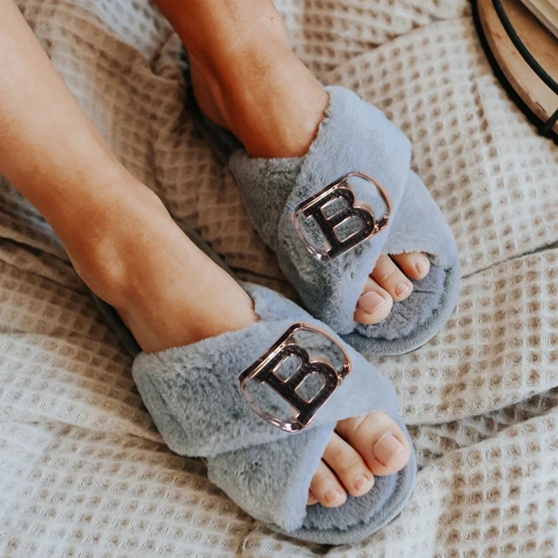 

New Luxury Design Women House Slippers Faux Fur Winter Fashion Warm Shoes Woman Slip on Flats Female Slides Home Furry Slippers