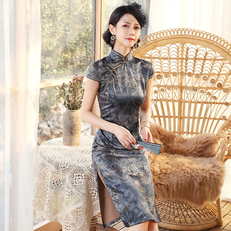 

Silk Mid-length Cheongsam New Spring Elegant Retro Chinese Traditional Style Short-sleeved Slim Party Qipao Dress for Women