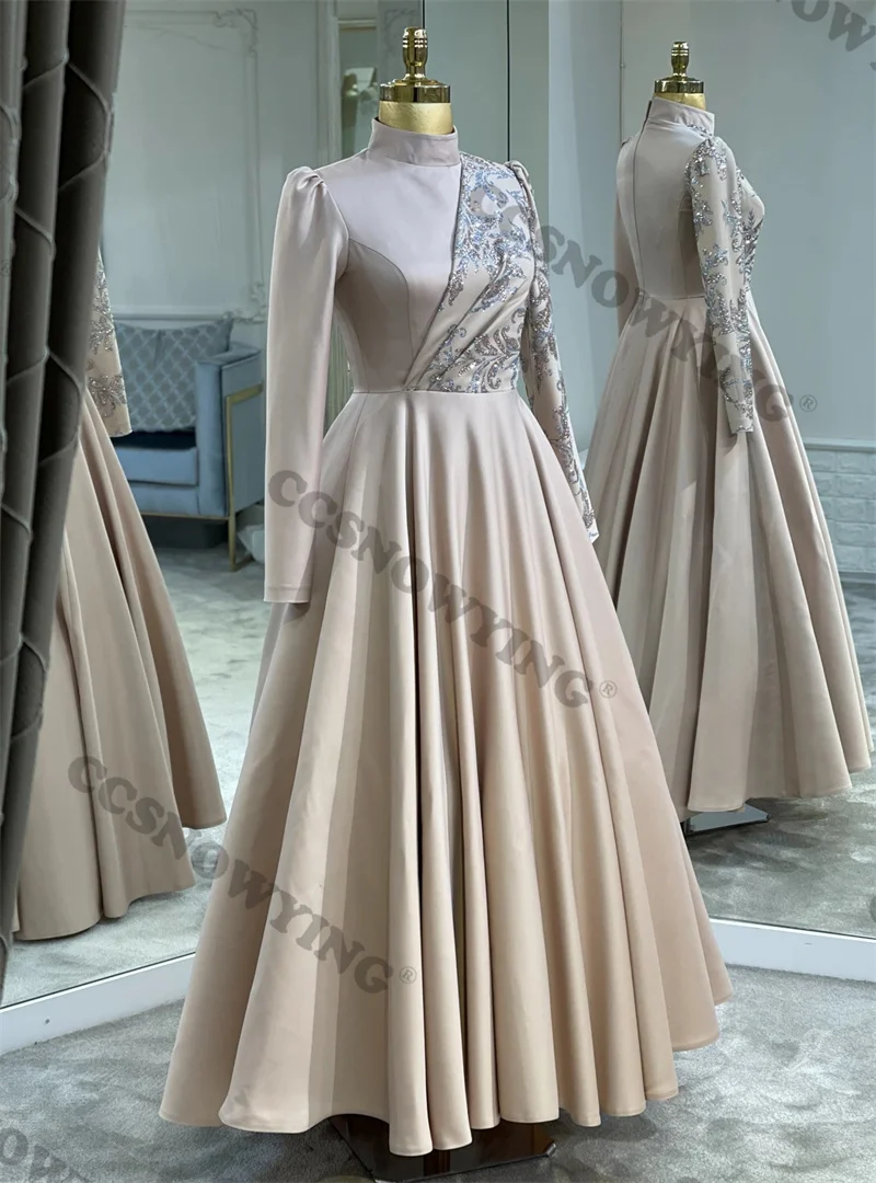 

Платье женское вечернее атласное с длинным рукавом и высоким воротником