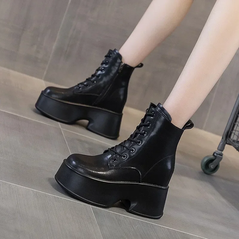 Женские мотоциклетные ботинки из натуральной кожи на платформе 11 см