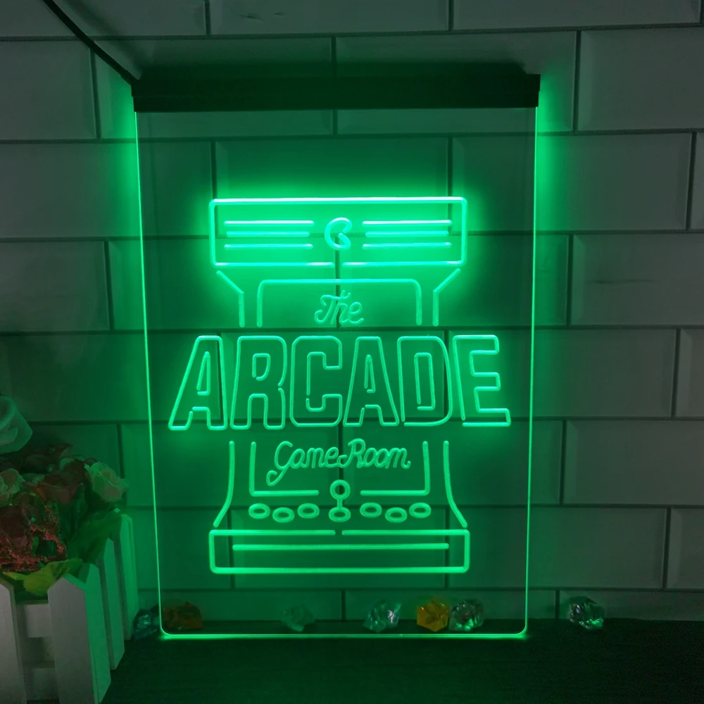 

Игровая консоль для аркадных игр с неоновым знаком