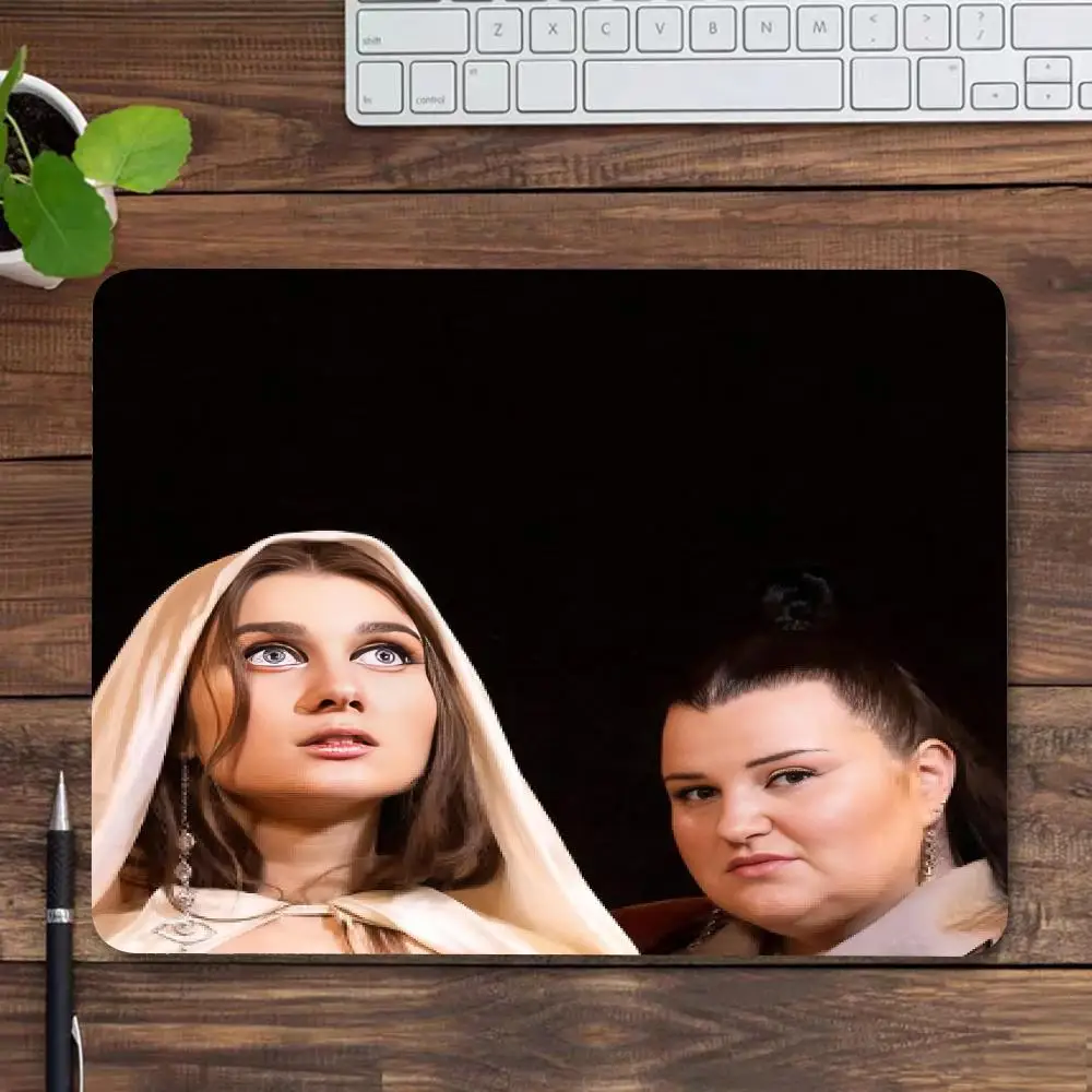 Singer Alena Alena&amp J-Jerry Heil MINISO Mouse Pad Ultrafine Surface Gaming Accessories Keyboard Pads Gamer Mat Rubber Desk