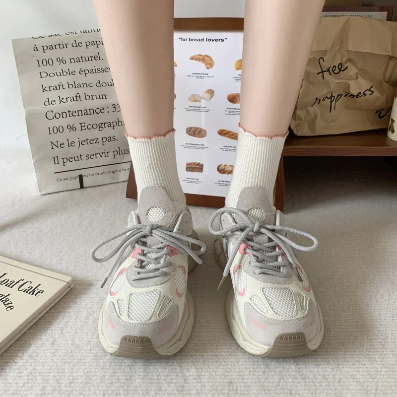 

Женские кроссовки из искусственной кожи, на шнуровке