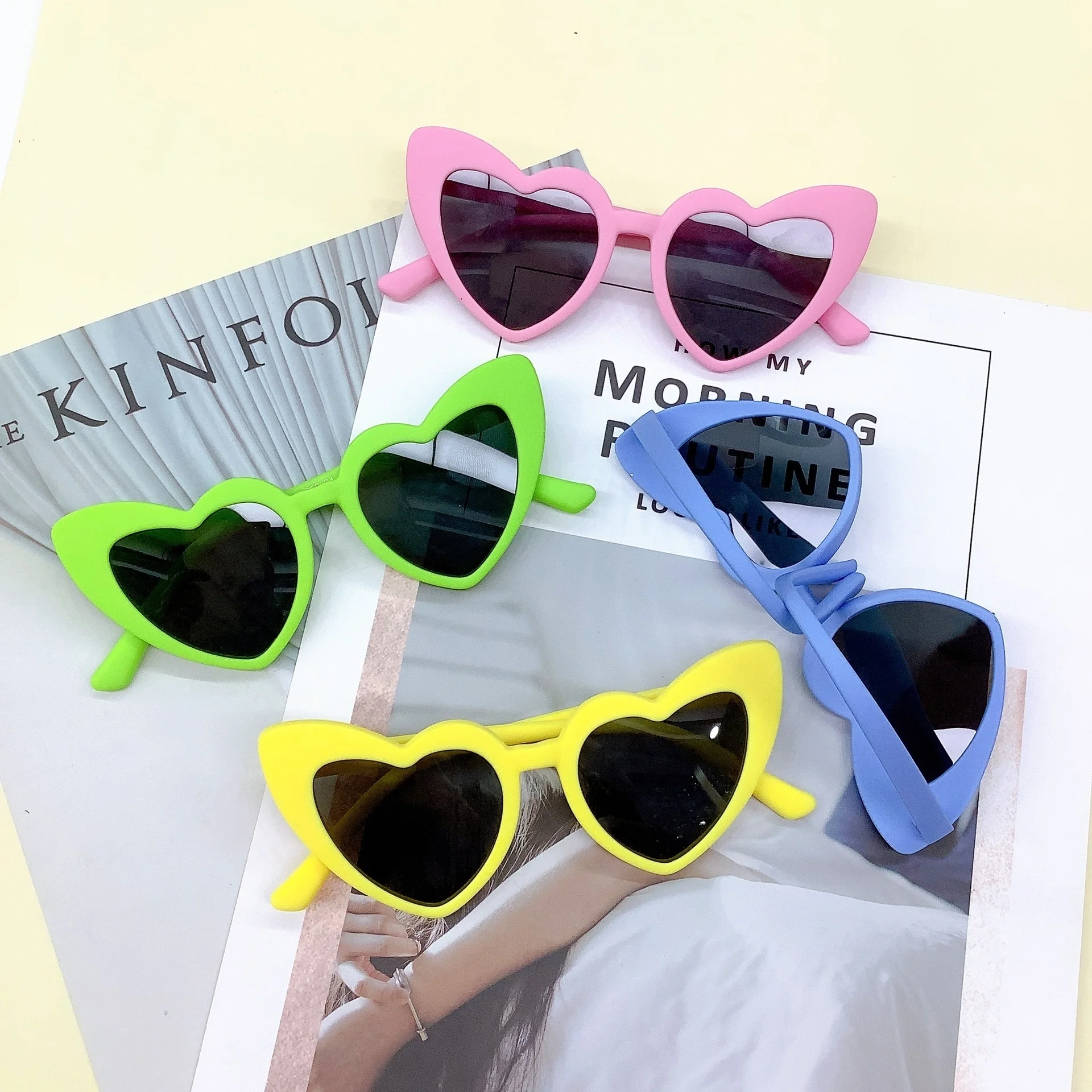 

Sunglasses Cute Children's Peach Silicone Heart Polarized Soft Frame Anti-UV Travel concave sunglasses