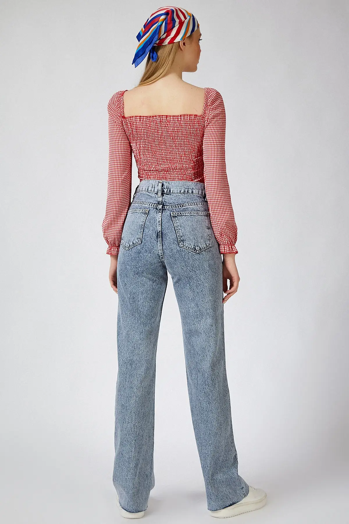 

Detailed High Waist Belt Women Medium Blue Jean Women Jeans 2021