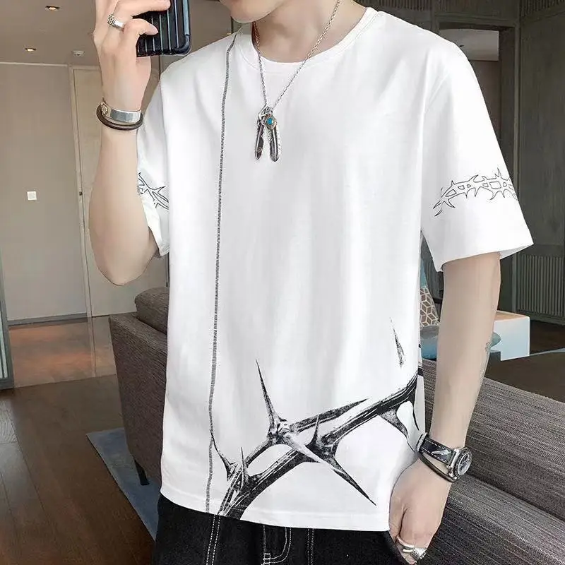 

B0003 New men's simple personalized embroidered logo T-shirt.