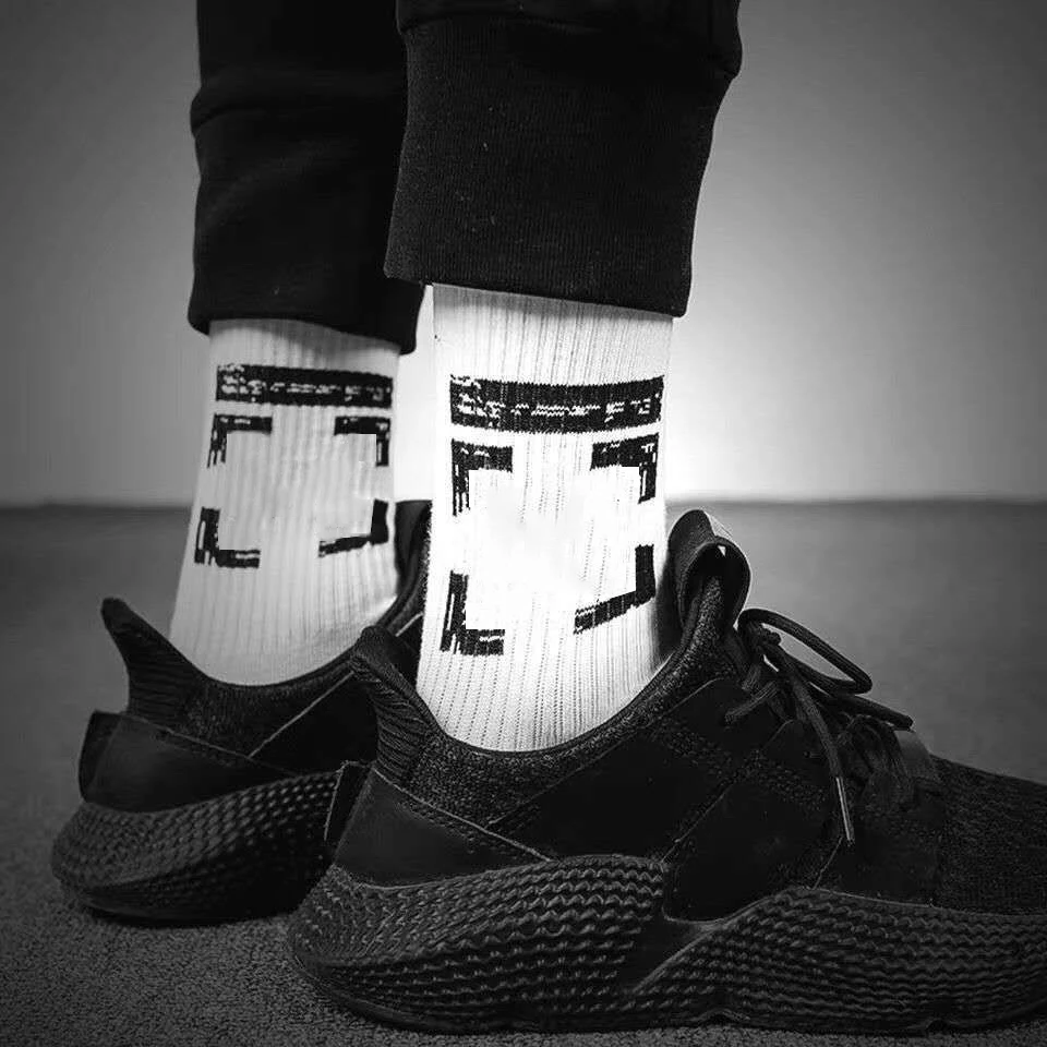 

10pc/set Off Fashion Cotton All-match Arrow X Printing Breathable Black White Mixing Football Basketball Sports Sock