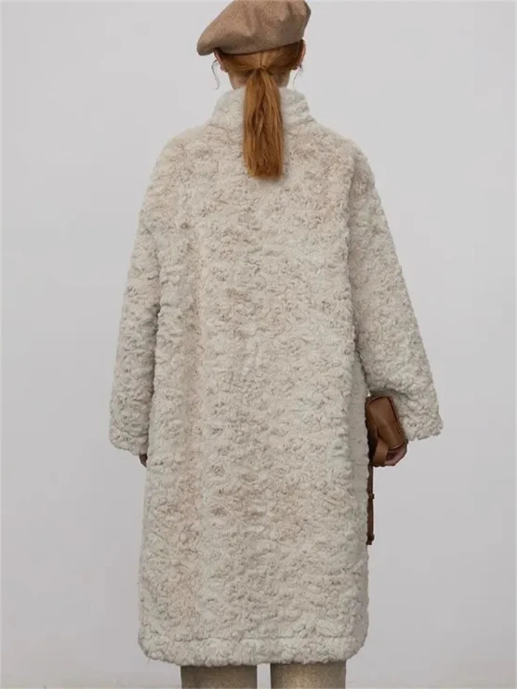 Теплые куртки средней длины из искусственного меха