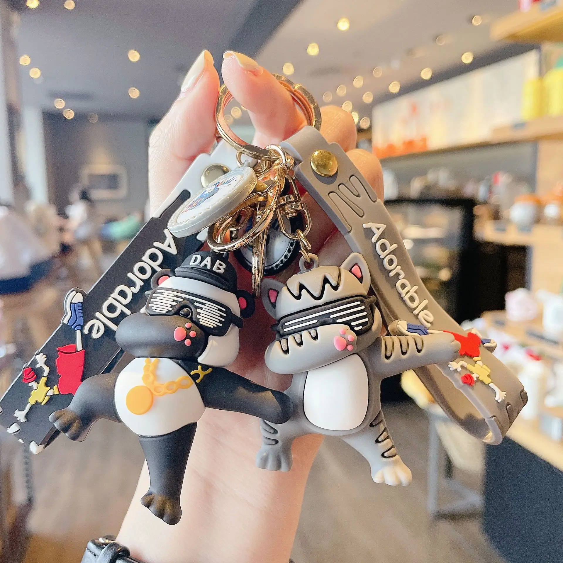 

Cartoon Hip-Hop Street Dance Cat Keychain Cute Doll Keyring Fashion Couple Bag Ornament Key Chain Car Pendant Accessories Gift