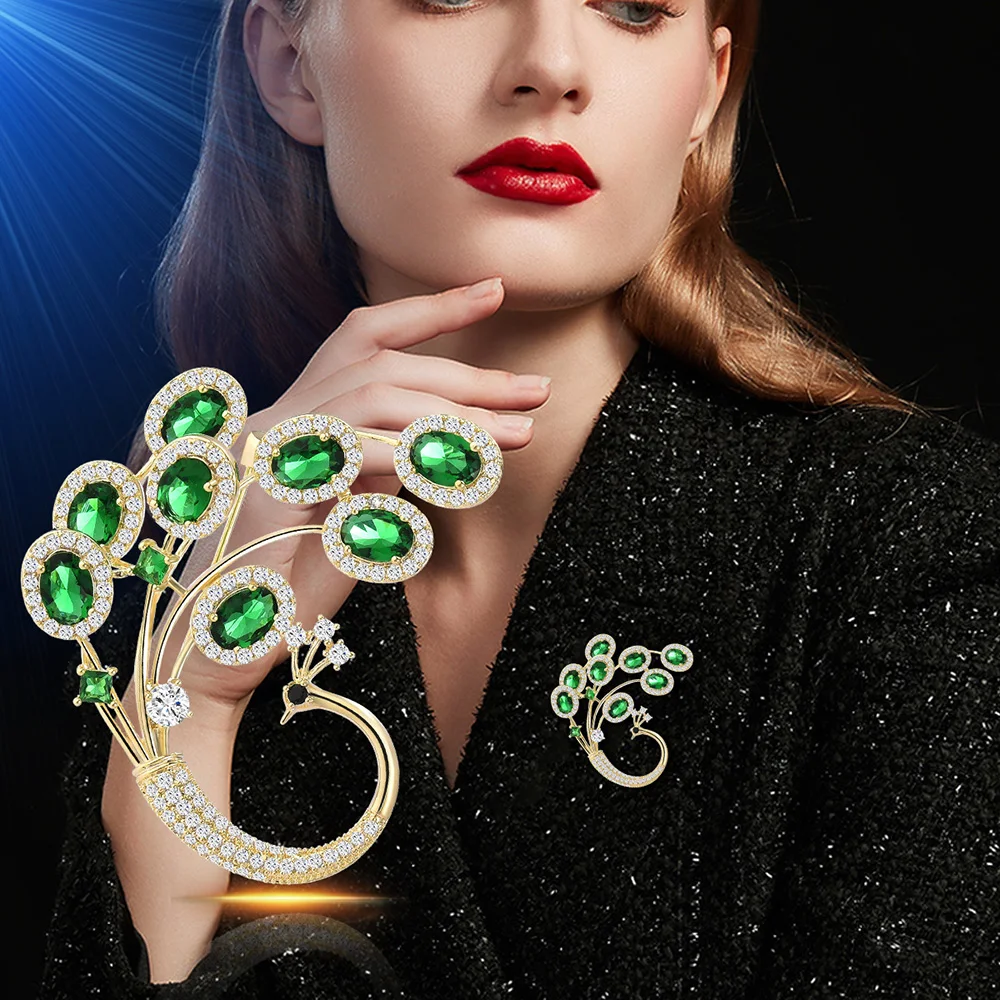 

Green Sparlking Crystal Brooch Pins Flower Women Fashion Brooches Leaf Badge Trendy Jewelry Gift