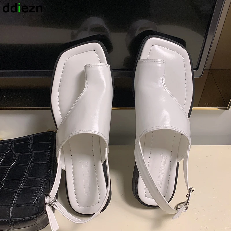 

Сандалии женские на плоской резиновой подошве, повседневные босоножки-гладиаторы с квадратным носком, модные тапочки, лето 2022