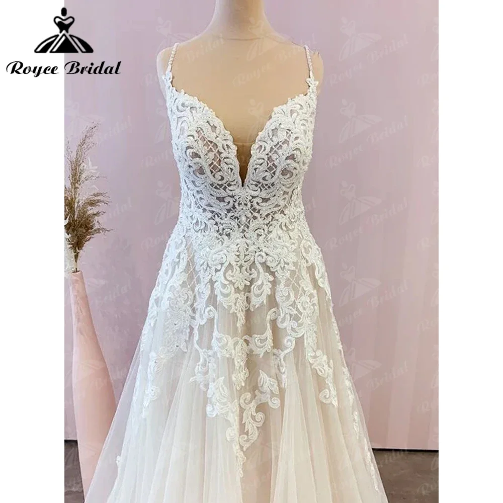 Потрясающее длинное трапециевидное свадебное платье на тонких бретельках с