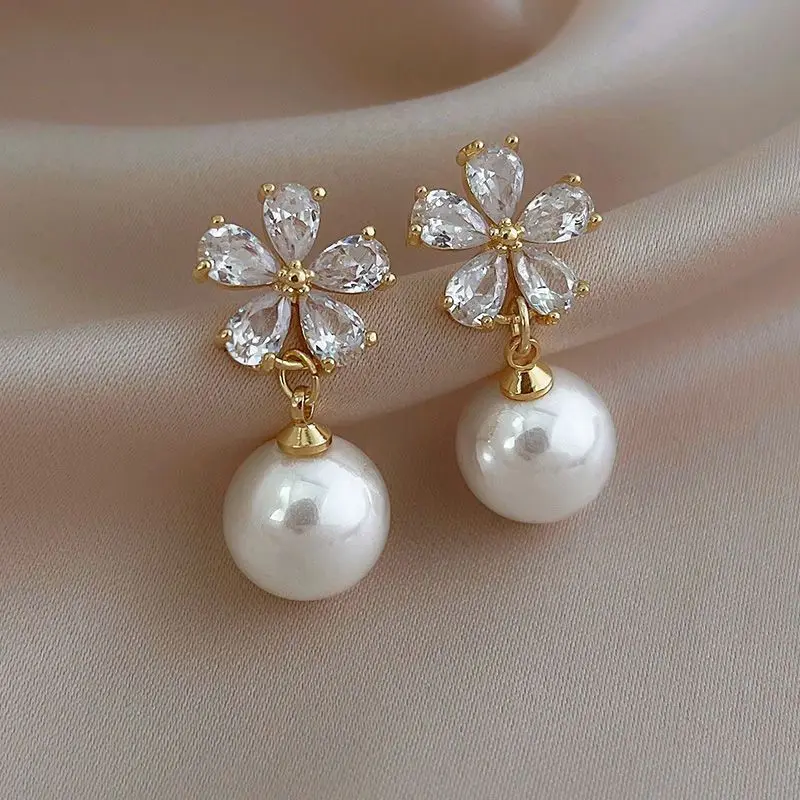 

Delicate Crystal Zircon Flower Pearl Stud Earrings For Women Elegant Temperament Wedding Earring Girls Fashion Jewelry