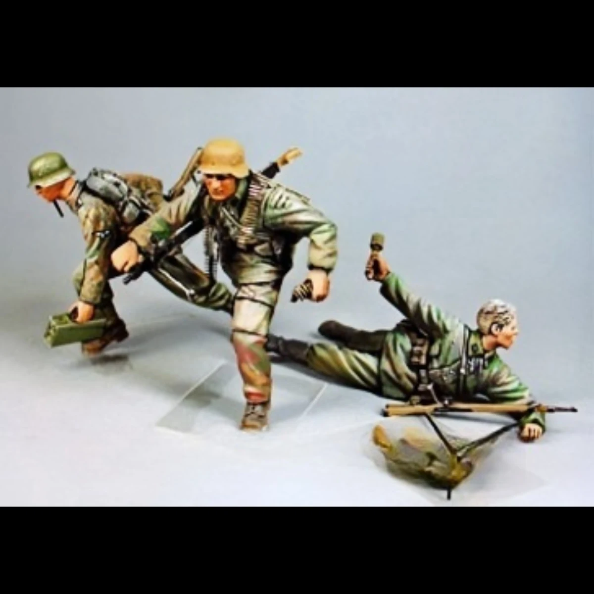 1/35 фигурка из смолы неокрашенная модель военная тема немецкий солдат (3 человека)