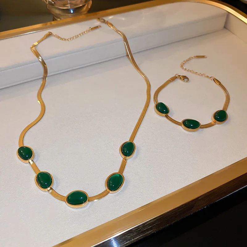 

Vintage Green Oval Zircon Stainless Steel Necklace Bracelet for Women Senior Flat Snake Bone Chain Blade Chain Party Jewelry Set