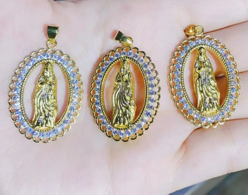 

oval Fashion Micro Paved CZ Stone Jewelry Golden Rainbow Crystal Jesus Religious Charm Pendant Necklace Pendant