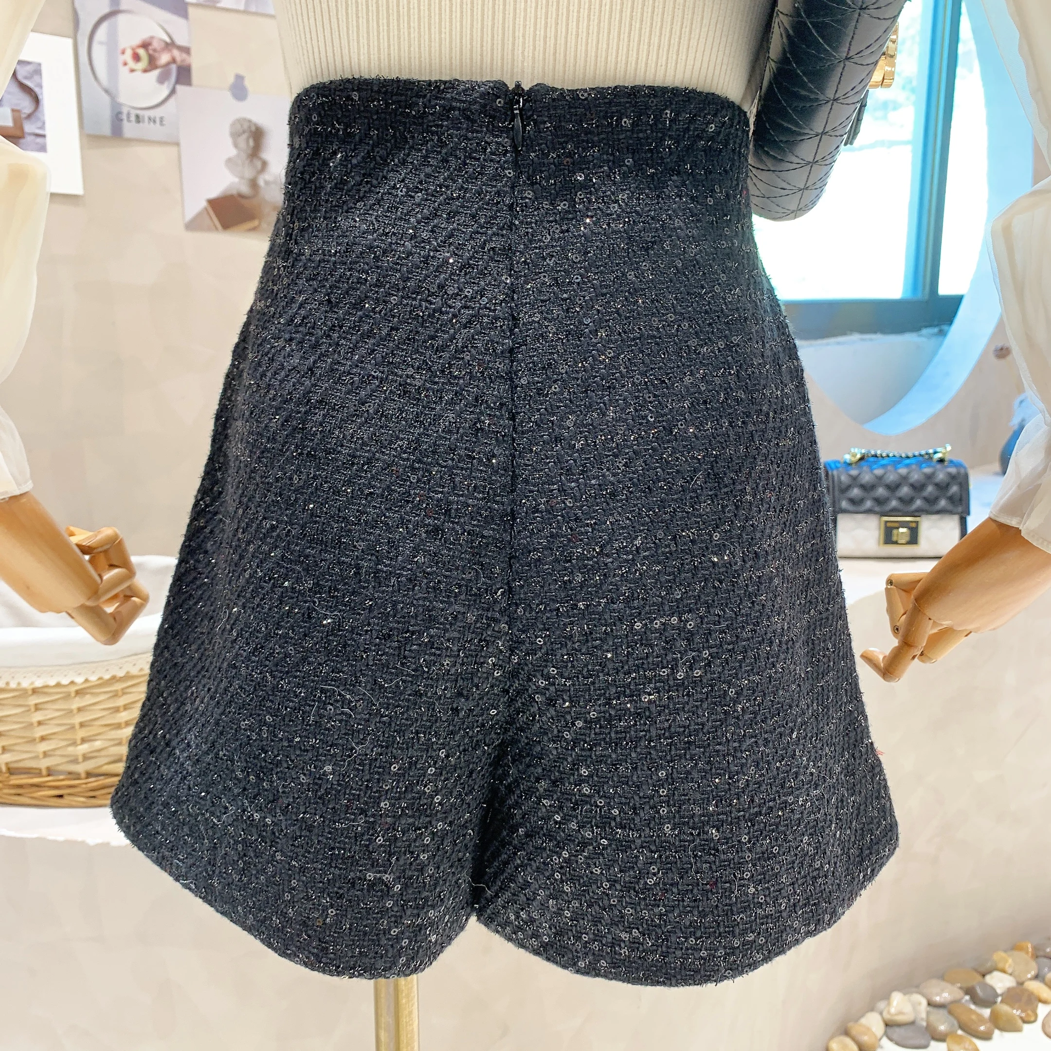 Love Diamond Button Tweed Sequins Shorts Women Autumn Winter High Waist Temperament Small Fragrance Boots