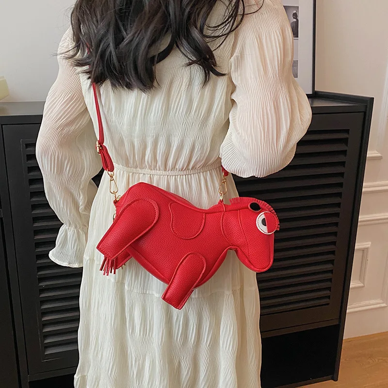Сумка кросс-боди с кисточкой и мультяшной куклой для женщин дизайнерская женские