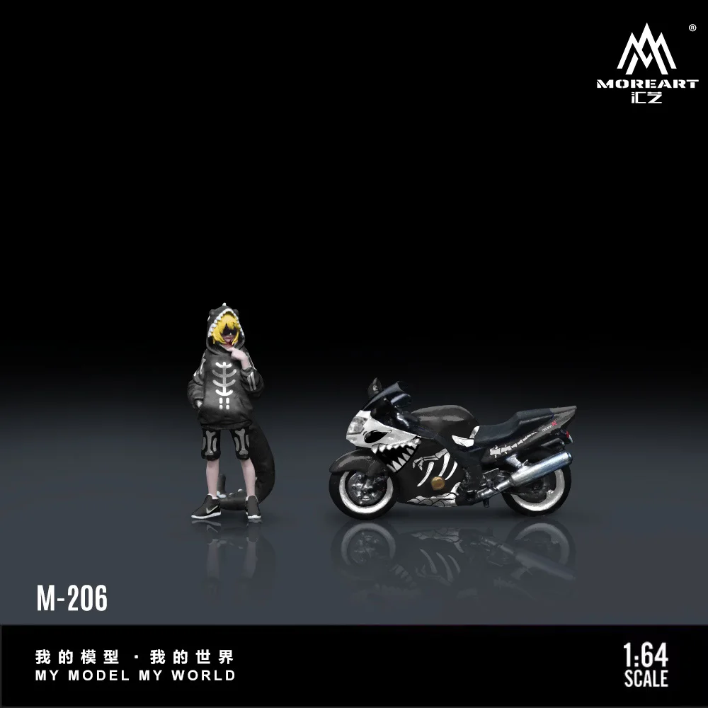Фото В наличии: MoreArt 1:64 BR1100XX Мотоцикл Black Dragon с фигуркой Cool Girl, модель из смолы, миниатюрный декор для сцен, подарок и украшение для витрины. №2