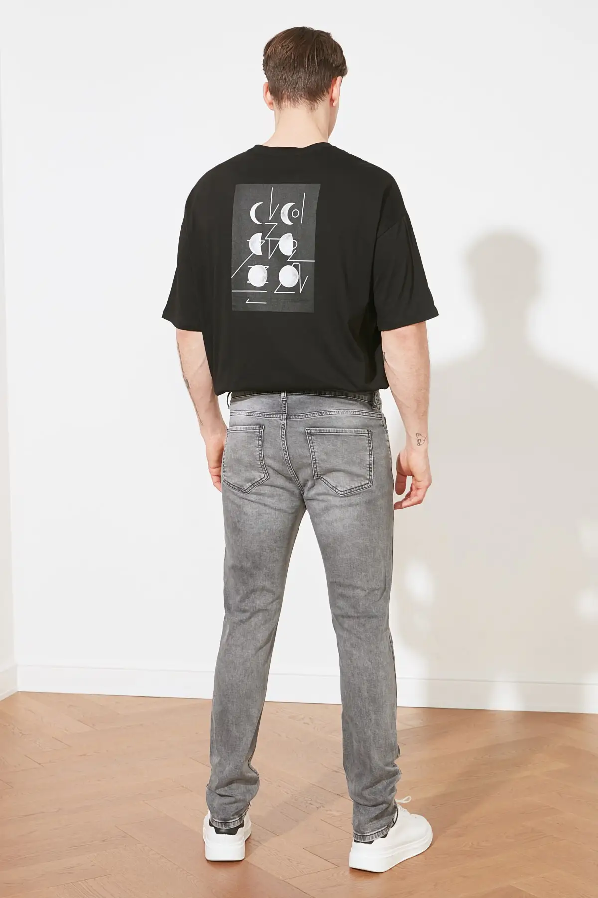 

Trendyol Male Normal Waist Skinny Fit Jeans TMNSS21JE0180