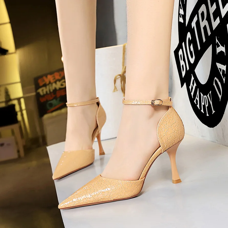 

Туфли BIGTREE женские из лакированной кожи, дизайнерские туфли-лодочки, на шпильке, пикантная вечерняя обувь, размер 43