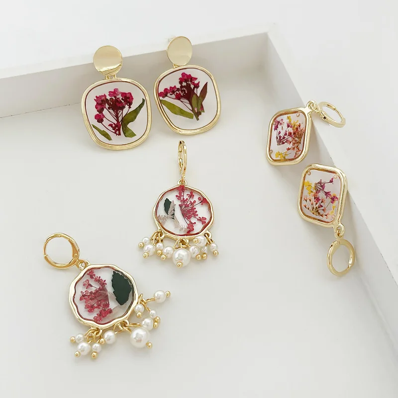 

Minar Bohemia Red Dried Flower Resin Drop Earring Floating Pressed Floral Pearls Tassel Dangle Earrings Summer Beach Jewelry