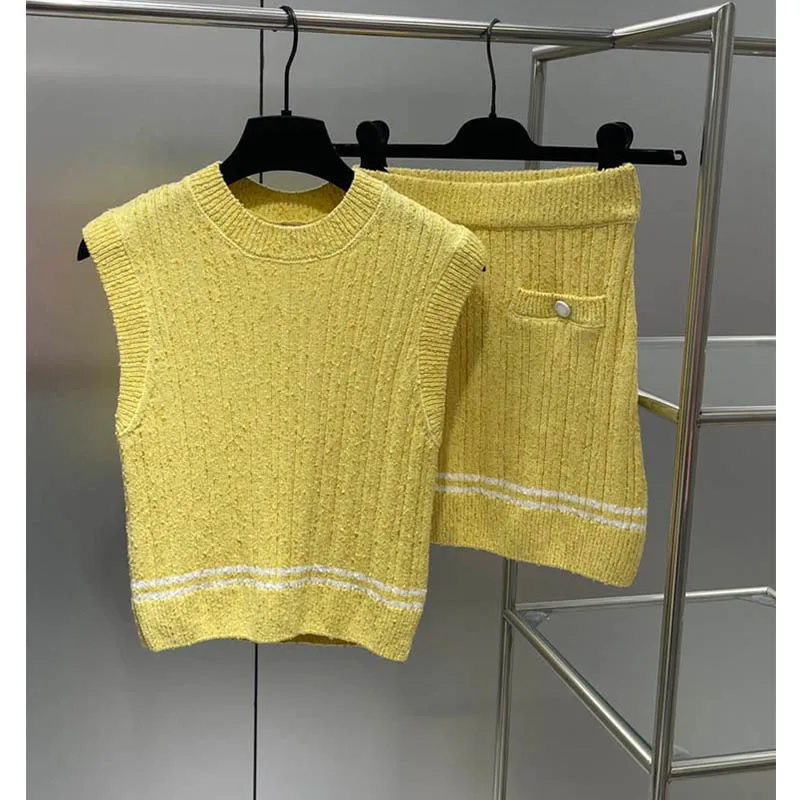 

22 Summer Runway Yellow Knitted Skirt Set Women Fashion Sleeveless Slim Pullover Crop Top Vest Elastic High Waist Mini Skirts