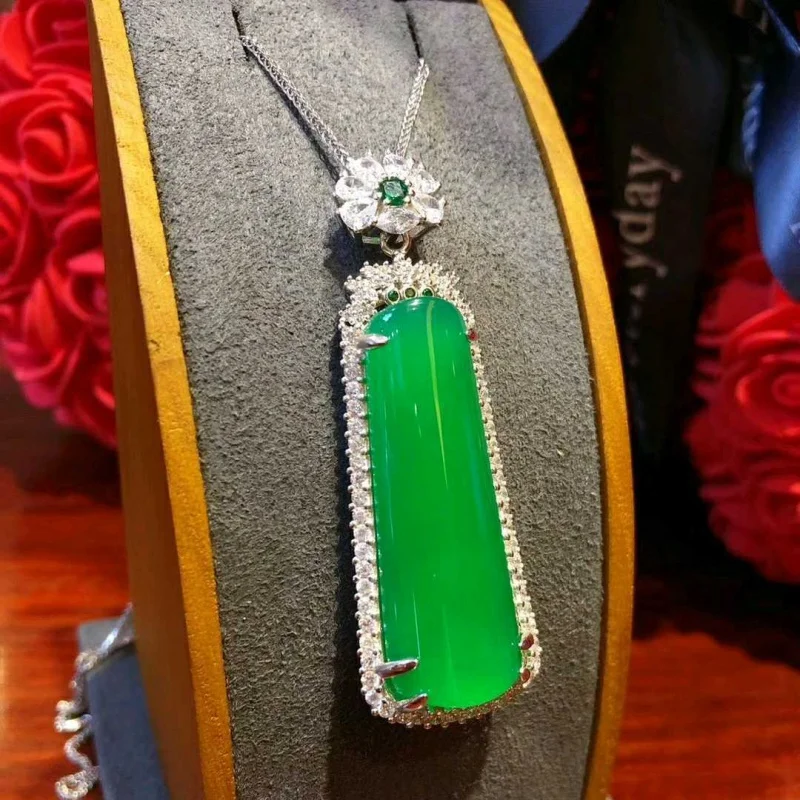 

Оптовая продажа с завода халцедона, зеленая подвеска с 25 инкрустацией, Нефритовая посуда, ювелирные изделия, товары для прямой поставки