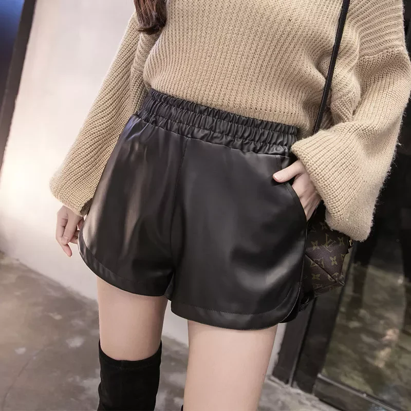 New in Solid Black Women Split Leather Shorts Ladies Elastic Waist Slim Faux PU Short Pants with Pocket Girls Korean Style Short