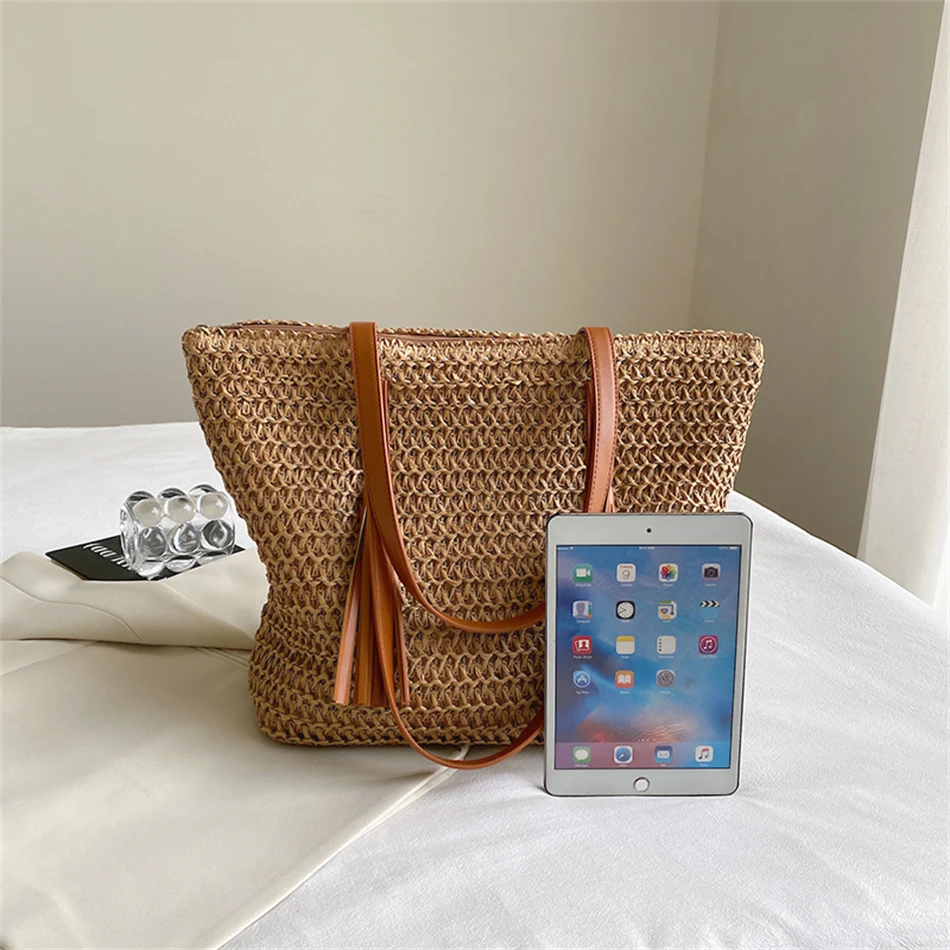 Luxury Casual Straw Weave Tassel Tote 2023 Summer Trend Beach Bags Large Capacity Fashion Shopper Shoulder Bag Female Handbags