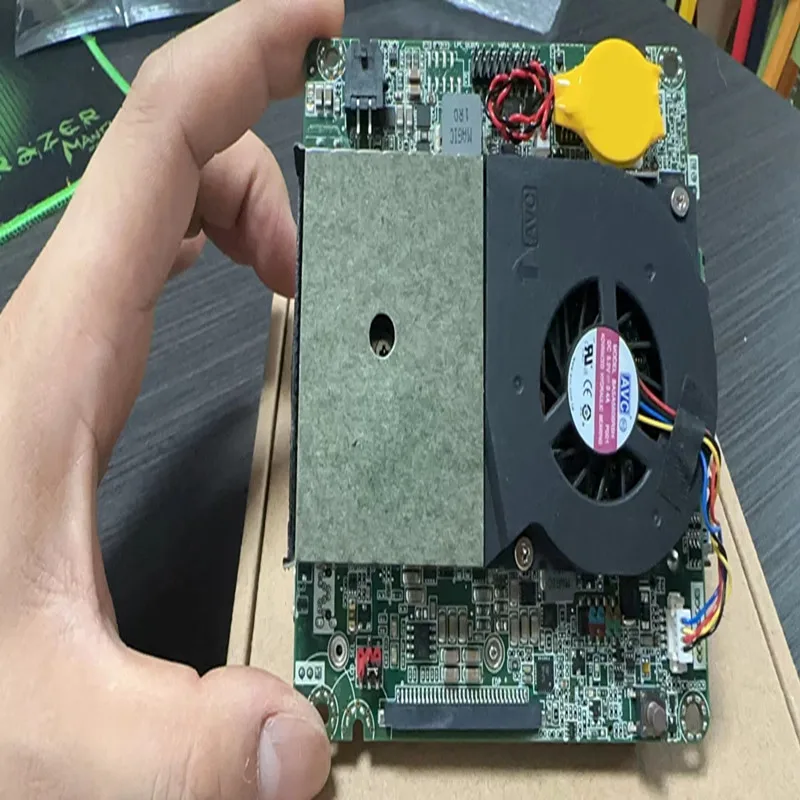 Рисунок 2 - Оригинальная NUC5i3MYBE BLKNUC5i3MYBE