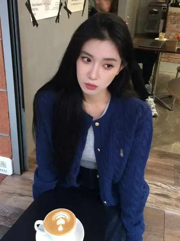 Корейская серия ретро-модный шикарный темно-синий вязаный кардиган с плечами