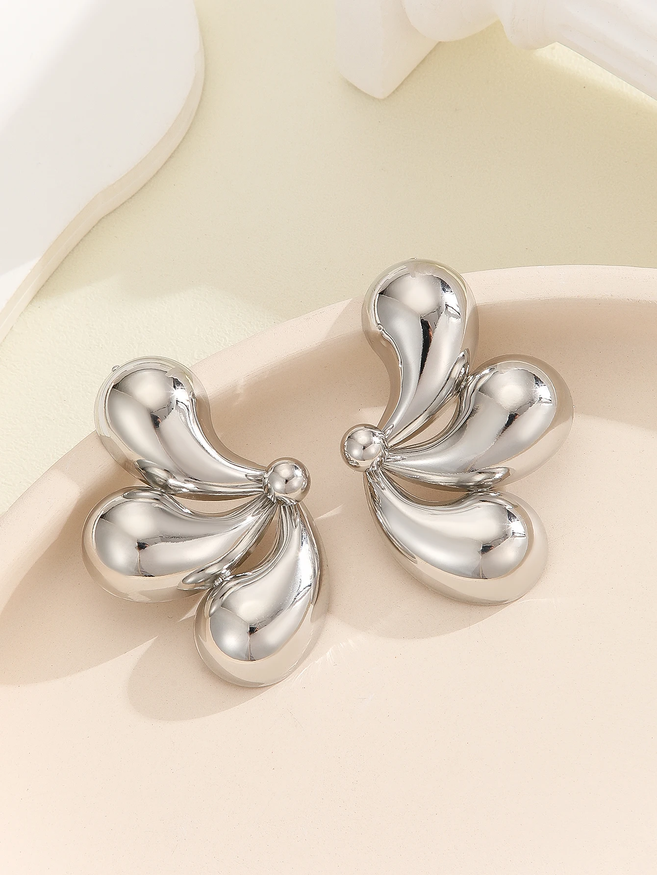 CHENGXUN геометрические серьги в форме капли воды Лепестковые крутые аксессуары