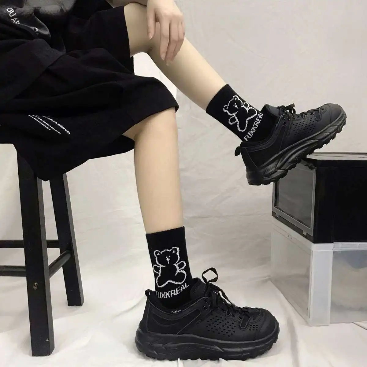 

Korean Style Women Socks Cartoon Cute Bear Middle Tube Socks College Style Harajuku Black Stockings Student Casual Socks Female