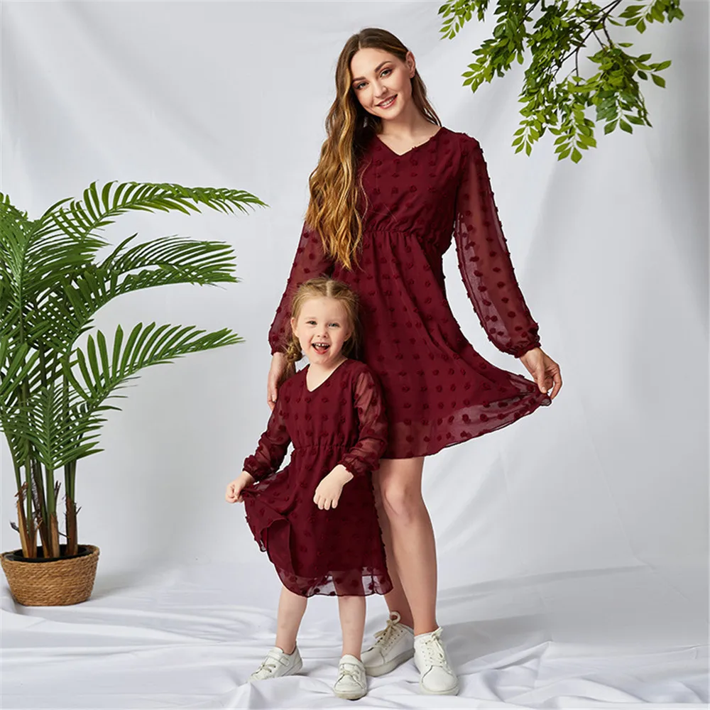 

2022 New Mom and Daughter Dress Chiffon Long Sleeve V Neck Dress Mesh Stitching Lace Party Dress Mommy and Me Love Mini Dress
