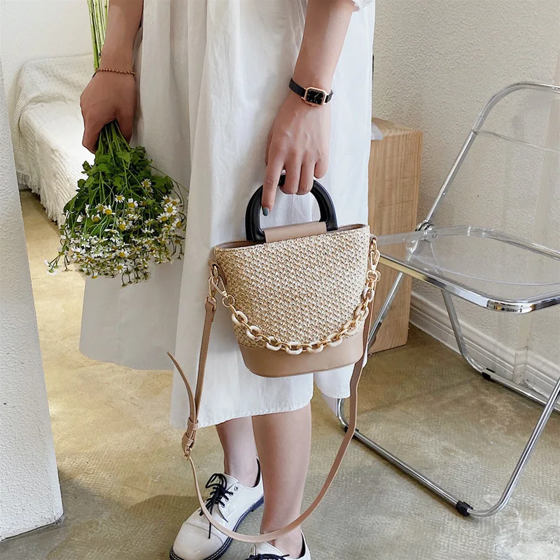 Korean Fashion Woven Portable Straw Bag Fashion Trend Casual Shoulder Bag Wooden Handle Large Capacity Vacation Beach Bucket Bag