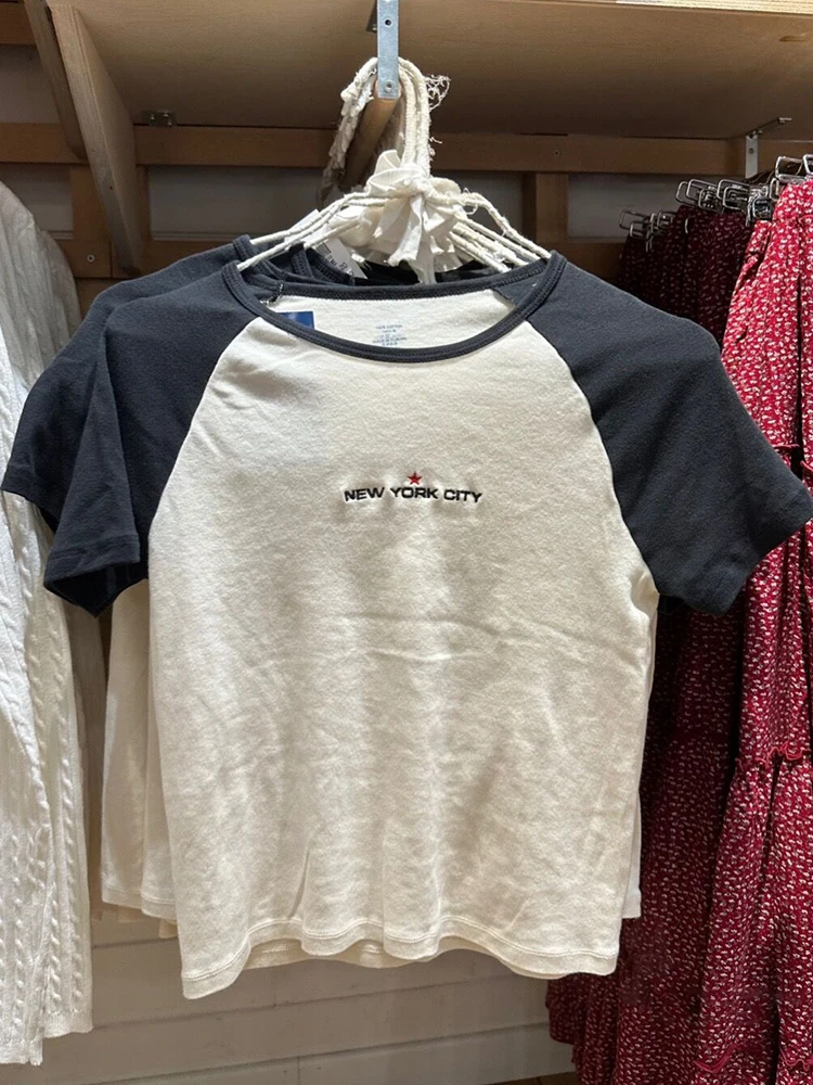 Футболка женская с Вышивкой Букв хлопковый топ круглым вырезом и коротким