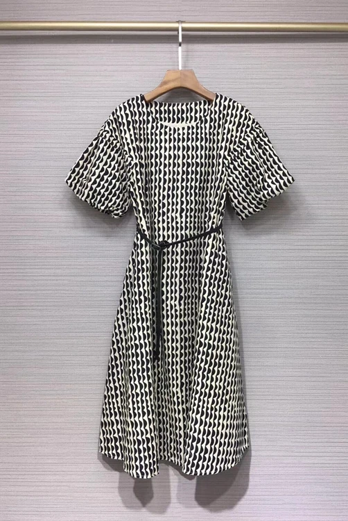 

2022 new women fashion round neck wave stripe print decorative belt short sleeve skirt dress 615