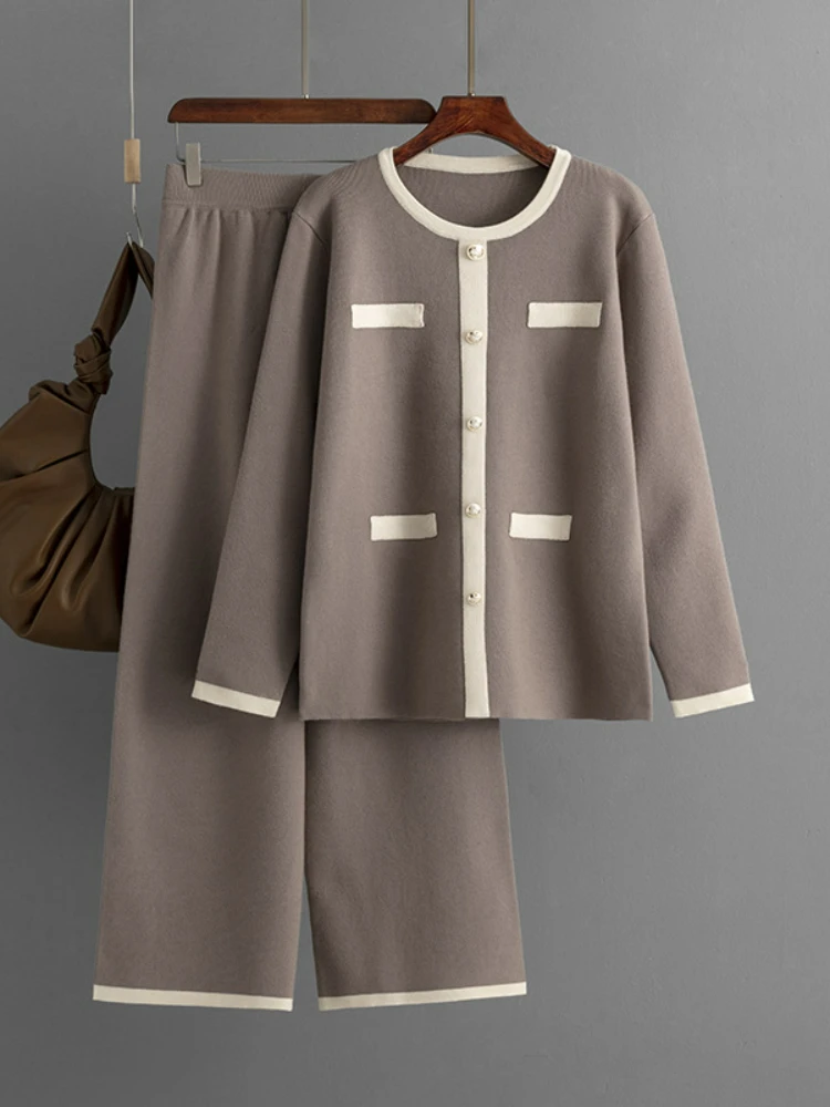 

Женский трикотажный брючный костюм, черный комплект из двух предметов, свитер с круглым вырезом и брюки с широкими штанинами, 2023