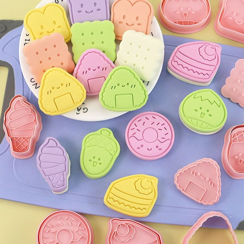

8Pcs/set Snack Cookie Cutters Pastry Mould With Different Shapes Snack Shape Candy Cutter For DIY Birthday Party