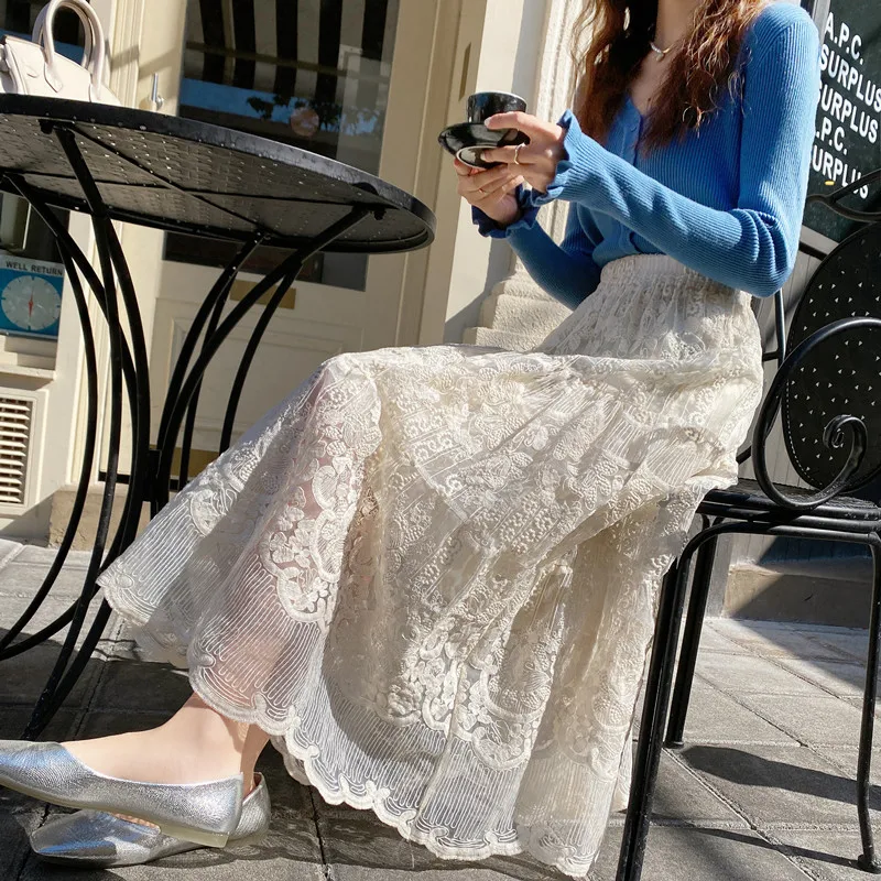 

2022 Autumn and Winter Women's New Heavy Industry Hollow Embroidery Lace High Waist and Thin Long Skirt