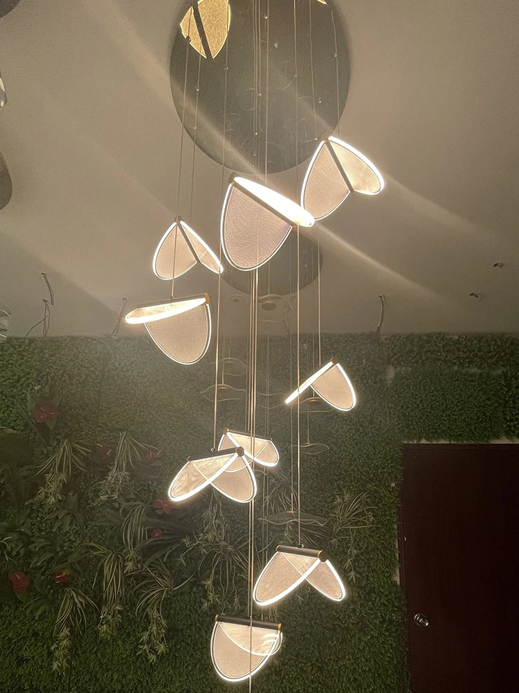 

Deluxe Chandelier Acrylic Blade Stair Long Chandelier Modern Simple Atmosphere Attic Cafe Restaurant Lamp Villa Chandelier